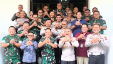 Kapolda Jawa Barat Irjen Pol. Pipit Rismanto melakukan kunjungan resmi ke Markas Komando Daerah Militer (Makodam) III/Siliwangi, Kamis (16/7/2026).