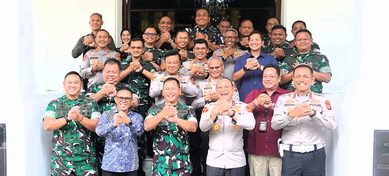 Kapolda Jawa Barat Irjen Pol. Pipit Rismanto melakukan kunjungan resmi ke Markas Komando Daerah Militer (Makodam) III/Siliwangi, Kamis (16/7/2026).