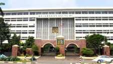Korupsi MBG makin meluas, tersangka kini bertambah jadi tujuh orang. 